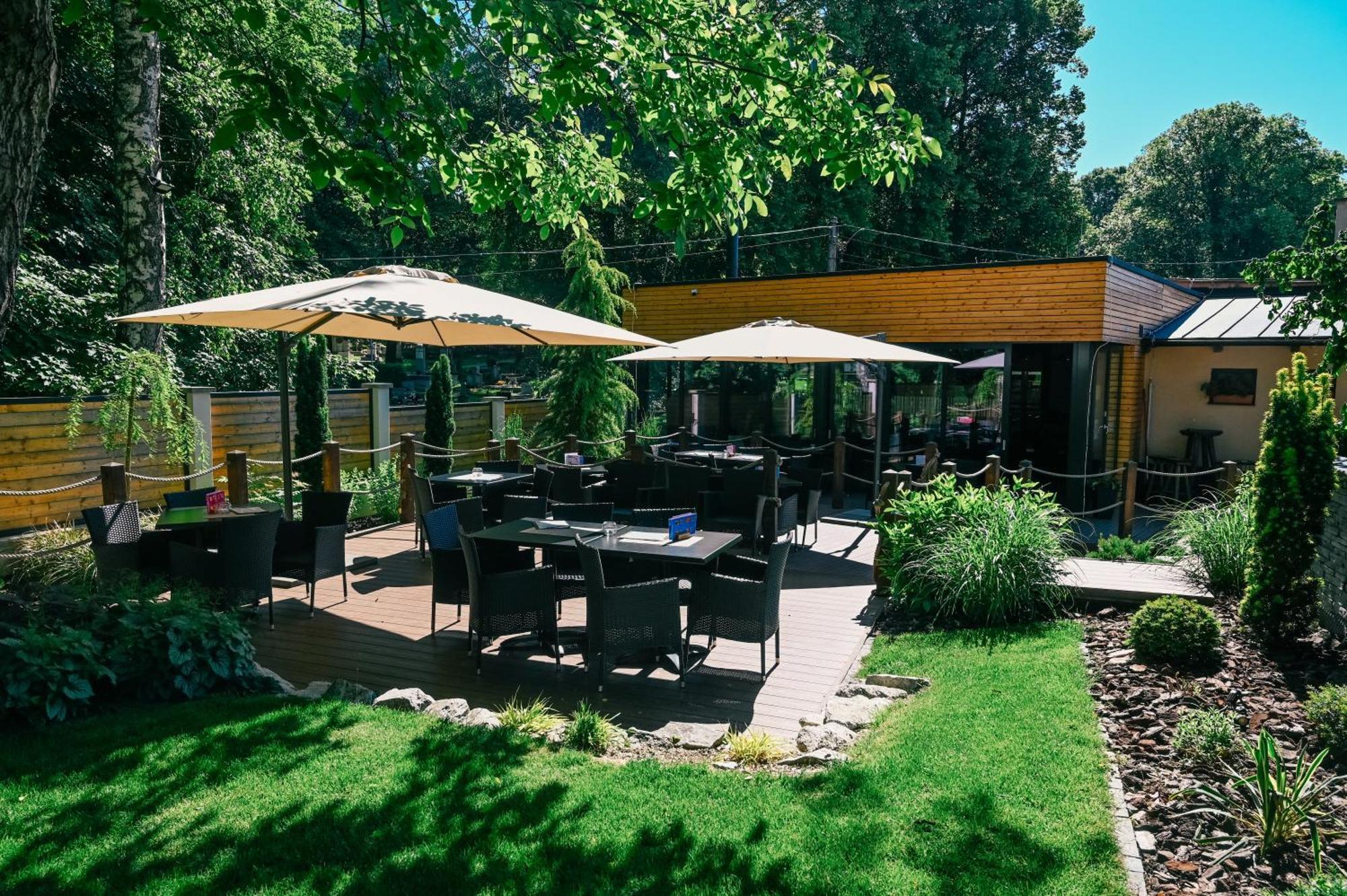 Penzion U Jakuba & Restauracia Bezplatne Parkovanie Мартин Экстерьер фото